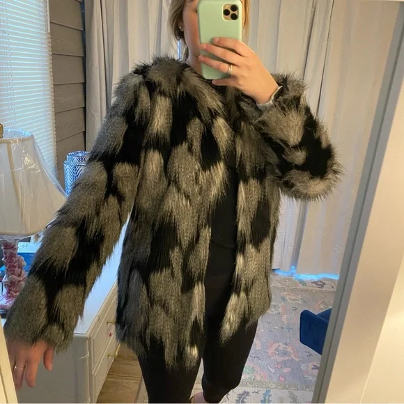 Forever 21 Faux Fur Jacket - Picture 2 of 5